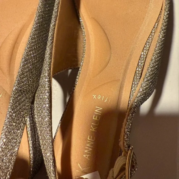 Anne Klein Women's Silver Slingback Flats - Picture 6 of 6